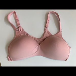 Warner’s 38B wireless comfort bra